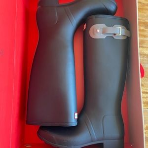 Hunter boots size 11